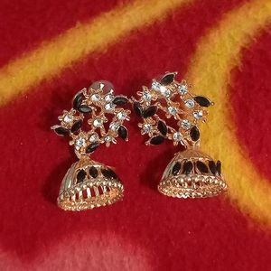 Rose Gold Jhumkas That Suits Any Ethnic Wear