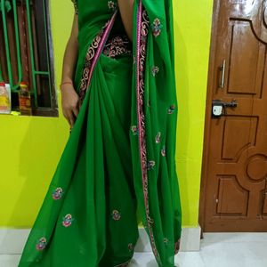 Beautiful Green Saree With Heavy Lace And Blouse