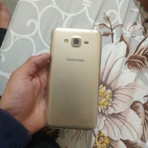 Samsung Galaxy J7