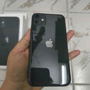 iPhone 11 (Black)