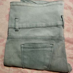 WOMEN'S JEANS WEAR