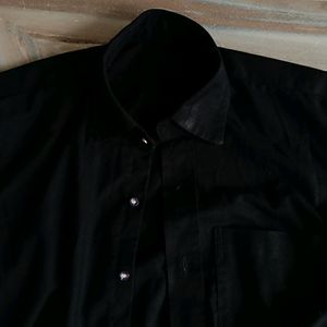 Unisex Black Shirt