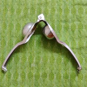 Lemon Squeezer Metal