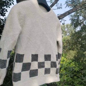 Men /Women Sweater For Sale