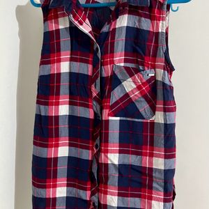 Casual sleeveless summer shirt from Only!
