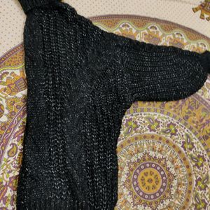 Black Sweater/Pullover/cardigan Perfect For Winter