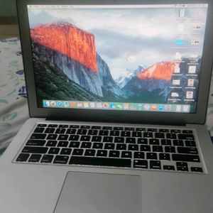 Apple Macbook 🍎 Air For Sale 💯 With Adapter