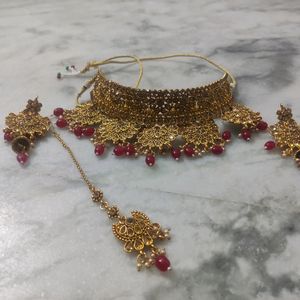 Pink stone bridal choker jewellery set