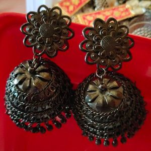 Beautiful 😍 Black 🖤 Colour Earrings 😍