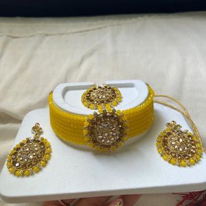 Yellow Jewellery Set