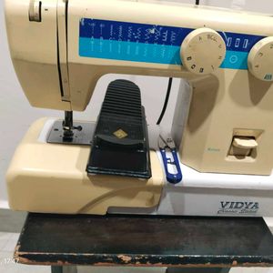 Vidya Sewing Machine With 25types Stitches