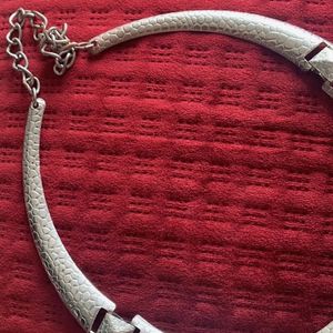 Silver Polished Collar Neckpiece