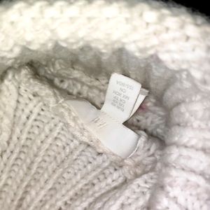 H&M KNITTED SWEATER