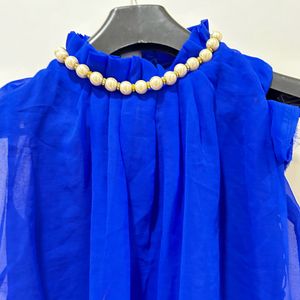 Sleeveless Top With Pearl