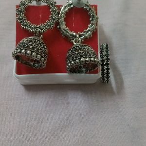 New Stylish Silver Earings With Ring