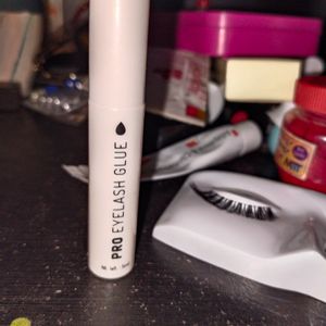 Pac Eyelashes 53 And Swiss Beauty White Glue