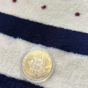 Bitcoin gold coin