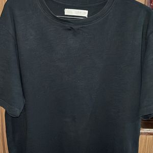 ❗️SALE❗️BLACK ZARA T-shirt (RARELY USED)