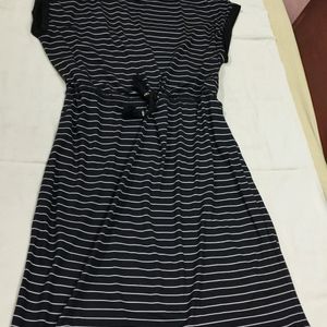 Summer Dress With Side Pockets