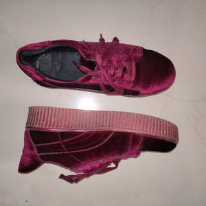 Red Velvet Casual Shoes