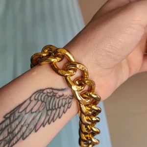 Shae Heavy Golden Bracelet