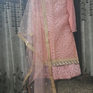 Pink And Golden Gharara Set(divider)