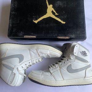 Nike Air Jordan 1 Neutral Grey