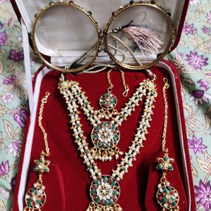 New Unused Bridal Set 23 Carat Gold Plating