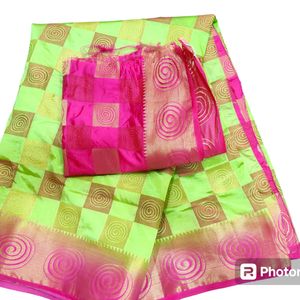 Parrot Green Dark Pink Silk Saree With Blouse Piec