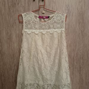 Pretty White Floral Lace Top