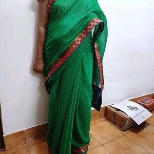 Women Georgette Saree With Blouse.