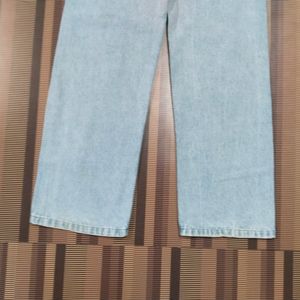 U-85 Size 28 Straight Women Denim Jeans