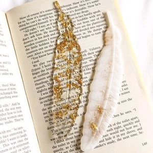 Feathers Book Mark Pack Of One