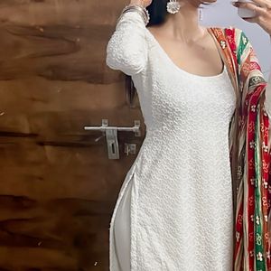 Chikankari Off White Deep Neck Kurta With Leggings