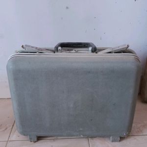 Suitcase (Safari)