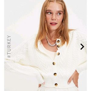 Trendyol Off White Sweater