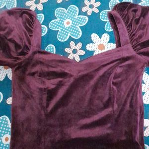 Women Burgundy Sweetheart Neck Top