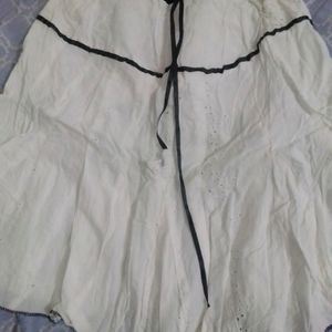White Skirt For Girl's Flower Pattern.Formal Wear