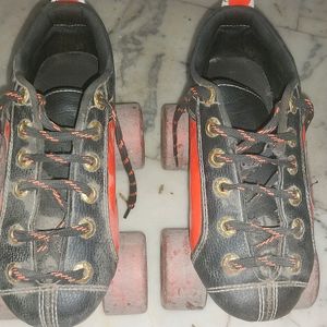 Skates Size 4