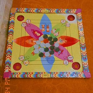 Carrom Board With goti