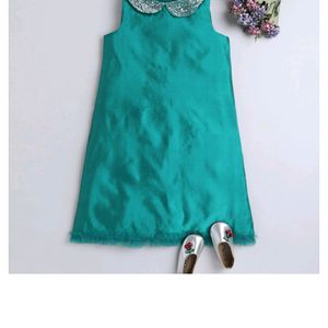 Girls Green Solid Sleeveless Party Dress