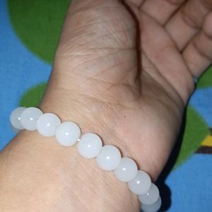 New Pearl White Bracelet