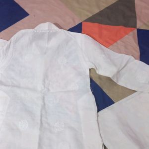 White Chikan Kurta And Pyajama Set