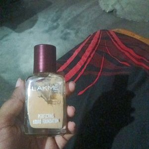 Lakme Foundation Shade Natural Marble