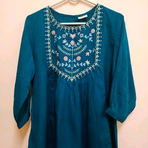 Women's Navy Blue Short Kurti/Top