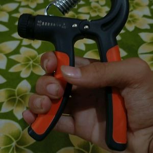 HAND GRIPPER THIS HELPS YOU TO GAIN VEINS 5-60KG