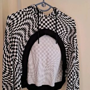 MAX Black And White Kaleidoscope Cropped Hoodie