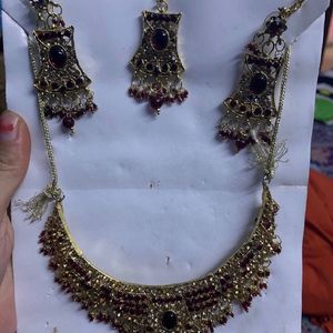 Maroon Necklace Set