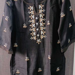 Chanderi Silk Embroidered Kurta And Pant Set