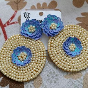 Beaded Handmade Earrings💙